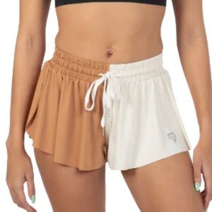 Keiki Kona 50/50 Flowy Shorts Almond/Cream NEW